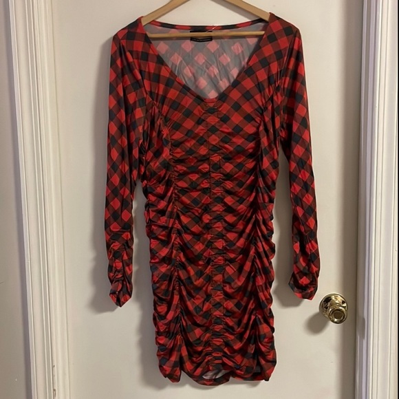 💋 UO Ruched Mini Dress - Picture 5 of 9